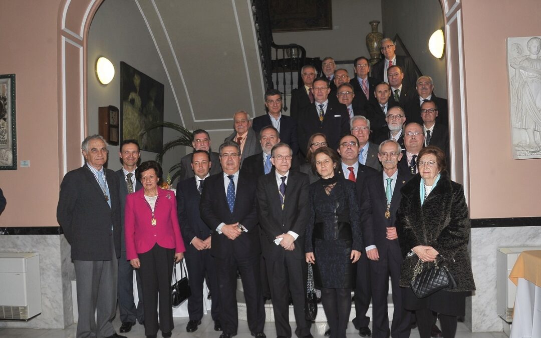 Viernes 7 de febrero a las 19.30 horas. Celebrado el acto de Toma de Posesión de la Junta Directiva del Ateneo 2014-2018