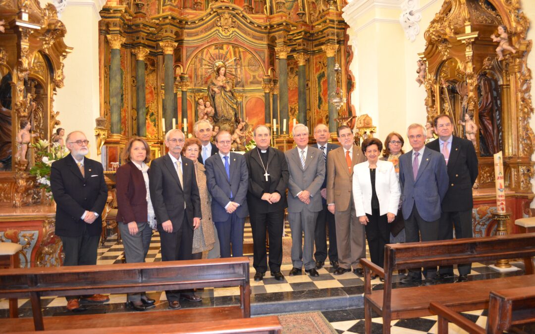 El Arzobispo de Sevilla, Juan José Asenjo Pelegrina, ha recibido en el Palacio Arzobispal al Presidente del Ateneo, Alberto Máximo Pérez Calero, y a diversos miembros de su Junta Directiva