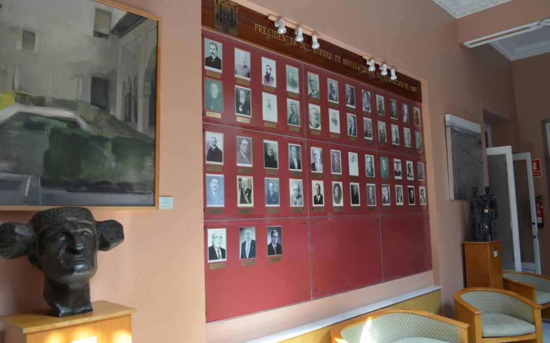 Presentación del libro FACETAS DE POLÍTICA ESPAÑOLA E INTERNACIONAL, del que es autor D. José Antonio de Yturriaga Barberán, Embajador de España