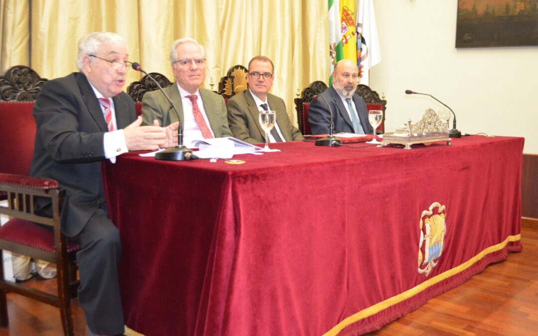 Presentada en el Ateneo la novela ‘El siglo del miedo’, de José María Camacho Álvarez