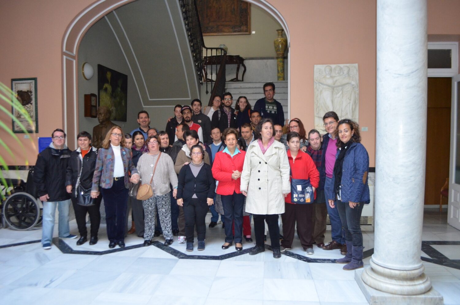 La Asociación ha visitado el Ateneo el martes 5 de abril