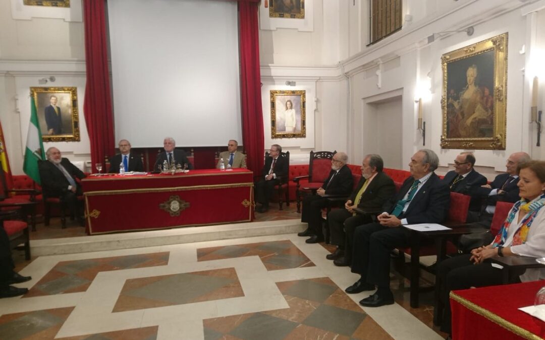 El Ateneo representado por su Presidente Alberto Máximo Pérez Calero en el acto celebrado anoche en la Real Academia de Medicina de Sevilla