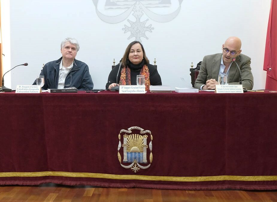 Presentación del libro «Ordenación del territorio y medioambiente»