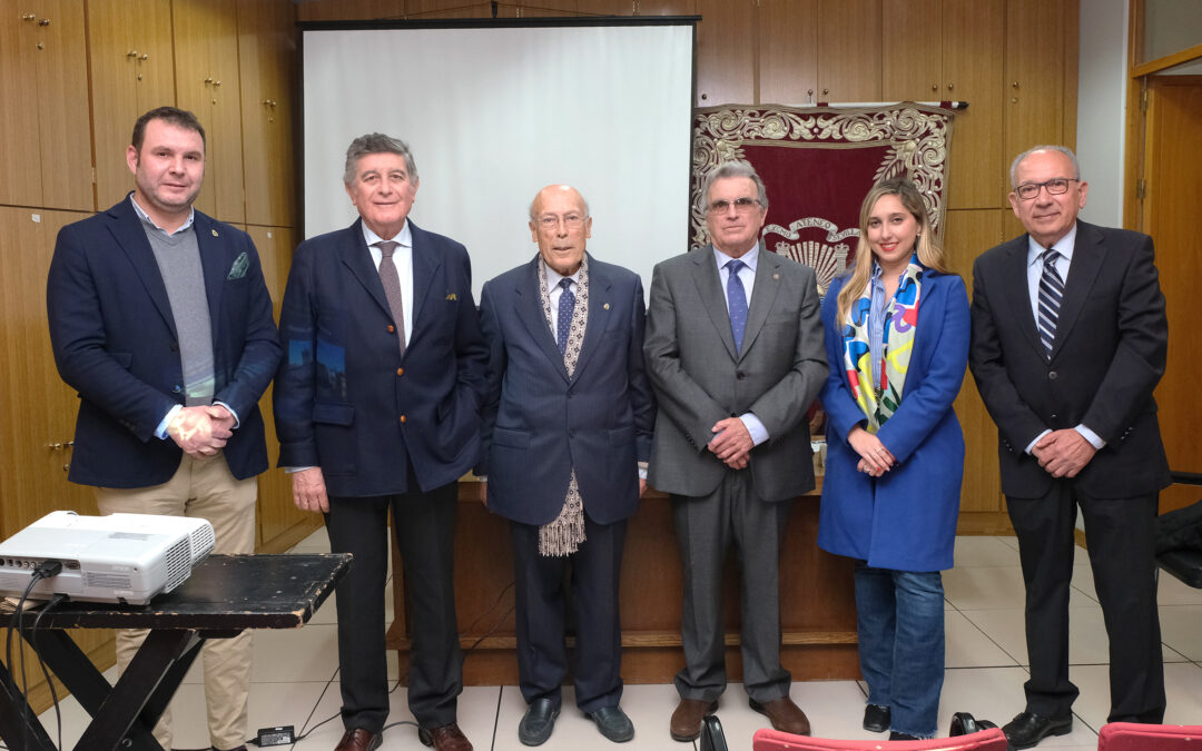 Galería: «Joaquín Herrera Carmona, boticario de La Algaba, fallecido en el hundimiento del puente Borbolla»