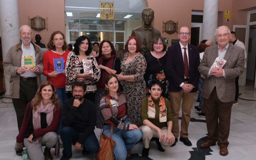 Sesión de teatro breve actual en el Ateneo de Sevilla